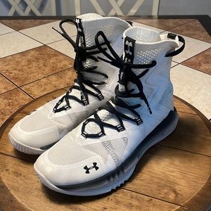 Under Armour Women's Highlight Ace 2.0 Volleyball Shoes